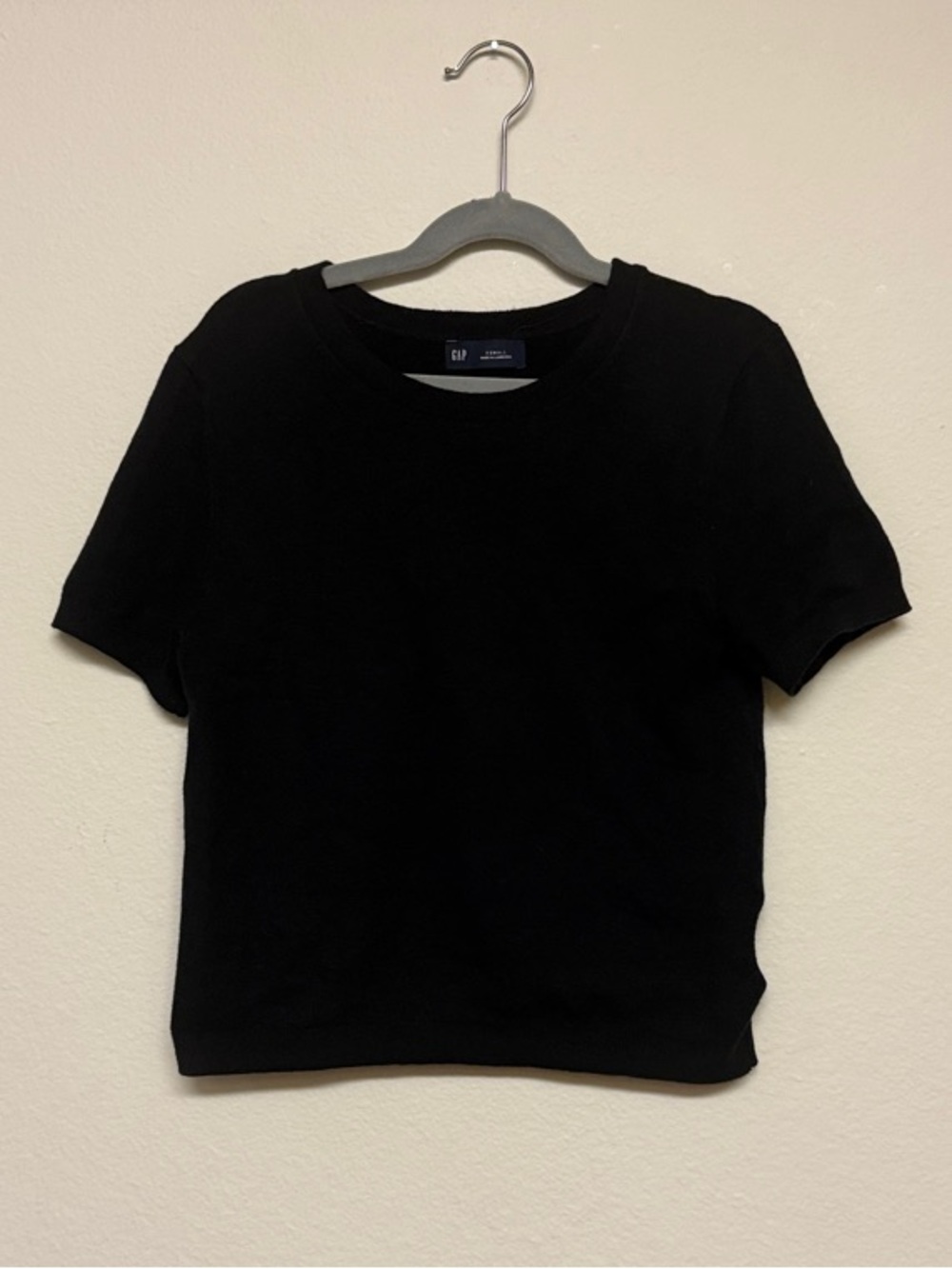 GAP Black Short Sleeve Tee